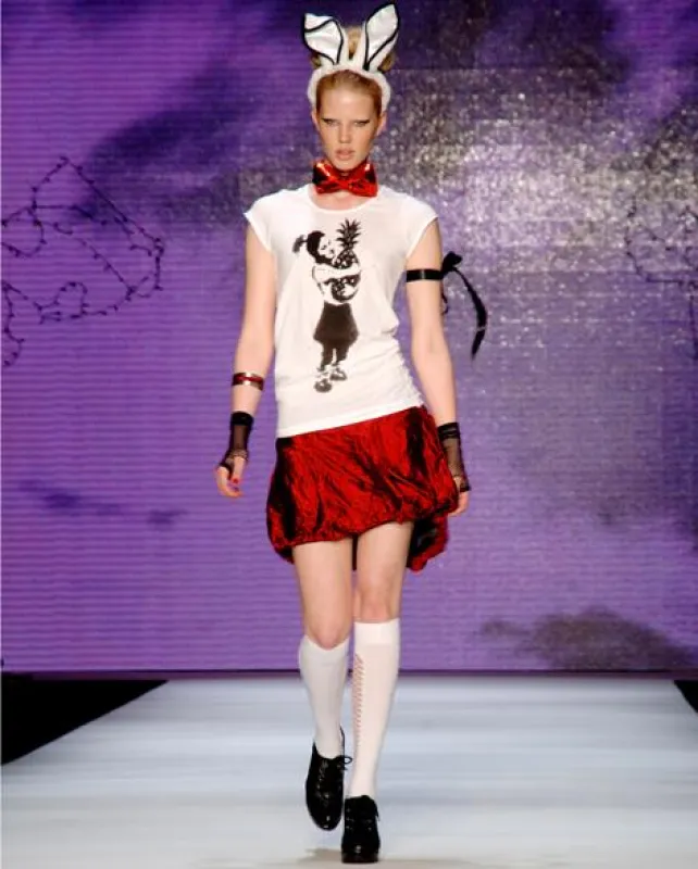 Rosemount Australian Fashion Week 2009 (Tina the pineapple Girl)