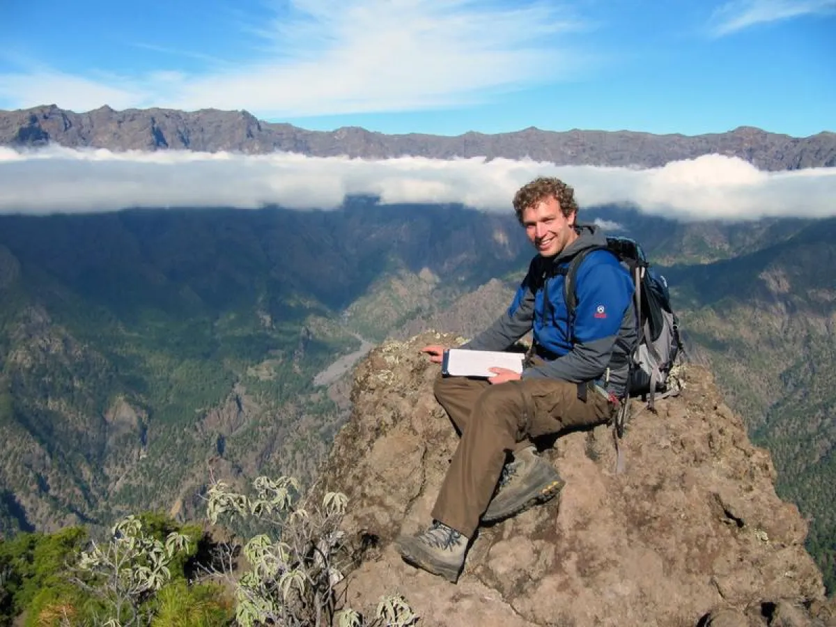 Dr. Severin Irl im Hochland der Kanareninsel La Palma. (Foto: Angel Rebolé.)