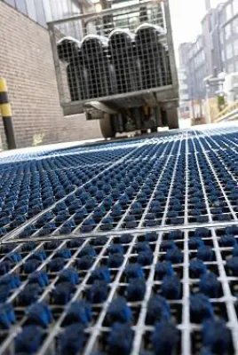 Bild: Saubere Lager- und Produktionsbereiche