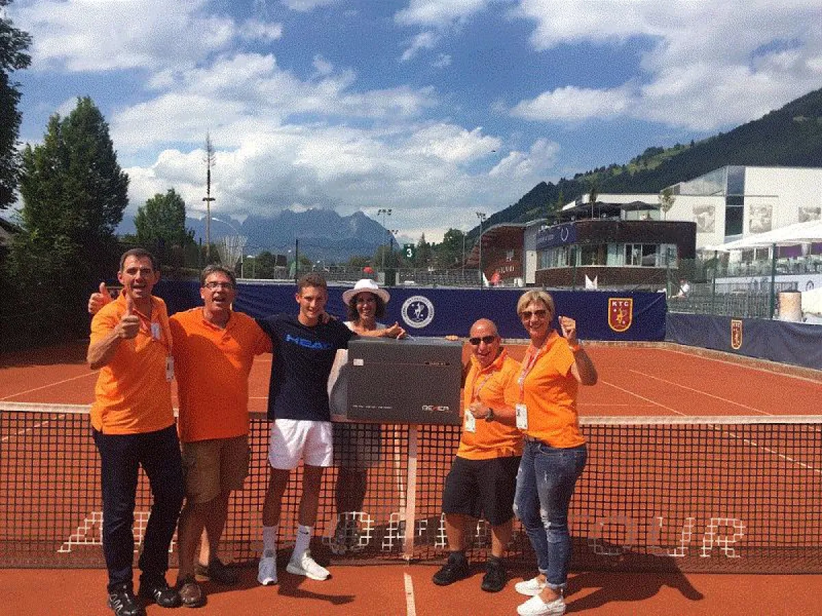 Maximilian Langer nach seinem Turniersieg in Kitzbühel