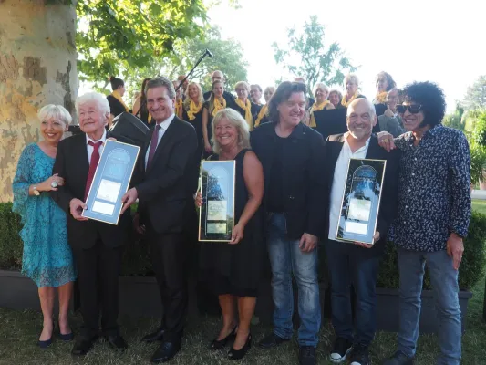 Bild: Gotthilf Fischer und 7us mediagroup GmbH erhalten Impala Award in Gold