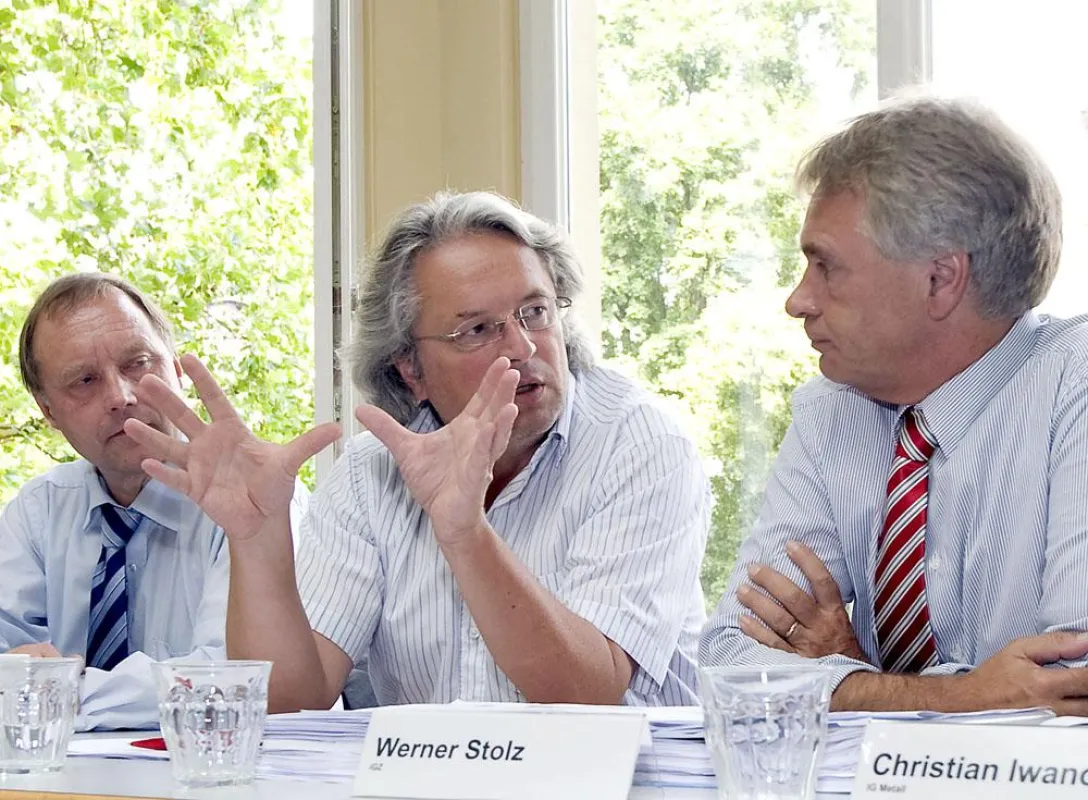 Moderiert von Dr. Jürgen Grumbach (l.) debattierten u.a. Prof. Dr. Klaus Dörre (Jena) und RA Werner Stolz (r.) über Zeitarbeit.