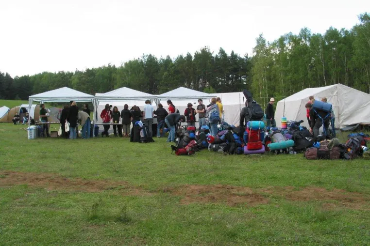 Mit der Technik in die Pampa - Einladung zum 14. Jugendmediencamp in Kratzeburg Bild: Mit der Technik in die Pampa - Einladung zum 14. Jugendmediencamp in Kratzeburg