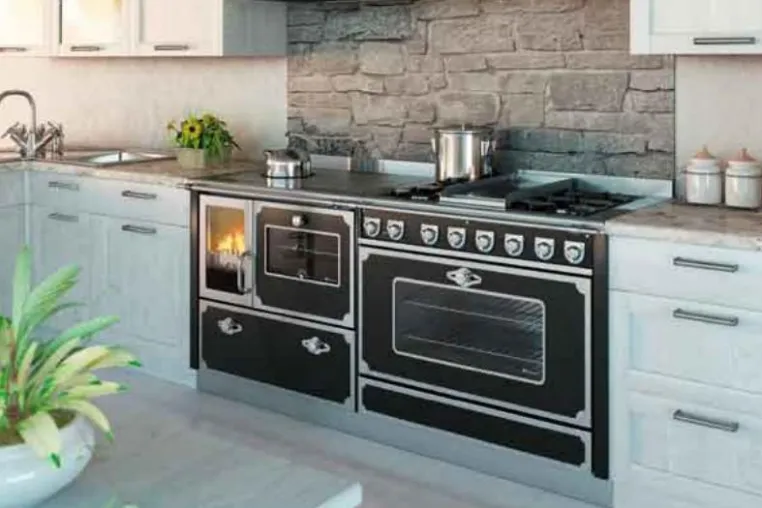 Bild: Heizen, Kochen und Backen mit Holz - die zeitgemäße, umweltbewusste Alternative