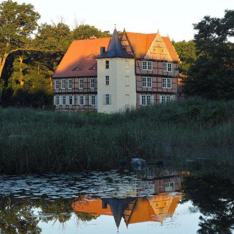 Auch Familie v. Bismarck in Briest öffnet zum Schlössertag ihr Rittergut