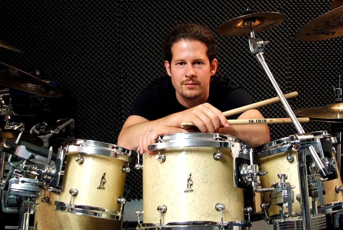 Neuer Mann an den Drums: Claus Legarth