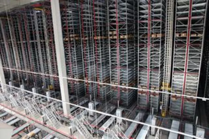 Bild: BOLTZE nimmt automatisches Kartonlager in Betrieb