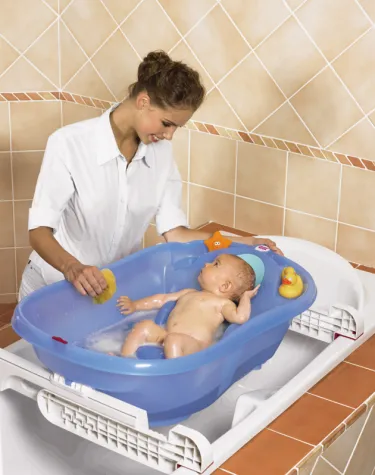 Sicherer Badespaß für kleine Wasserratten Bild: Sicherer Badespaß für kleine Wasserratten