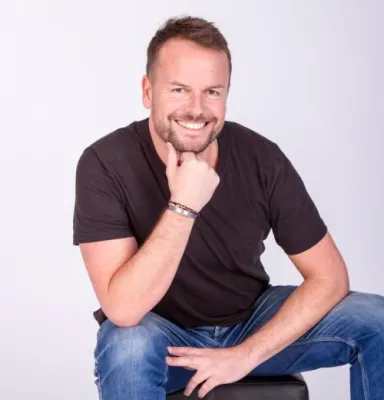 Bild: Lee Baxter: Boygroup-Sänger auf Solo-Pfaden