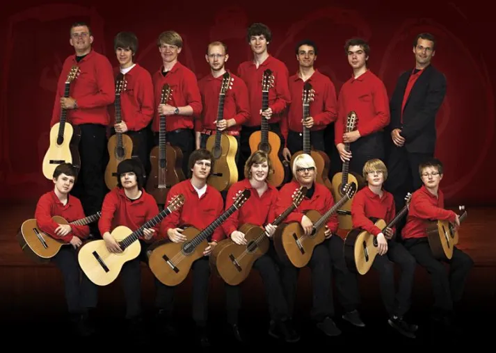 Bild: JugendGitarrenOrchester triftt auf Sohn Mannheims