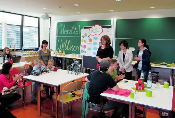 Bild: Gemeinsam besser vernetzt – Deutsche und türkische Informatikerinnen starten durch