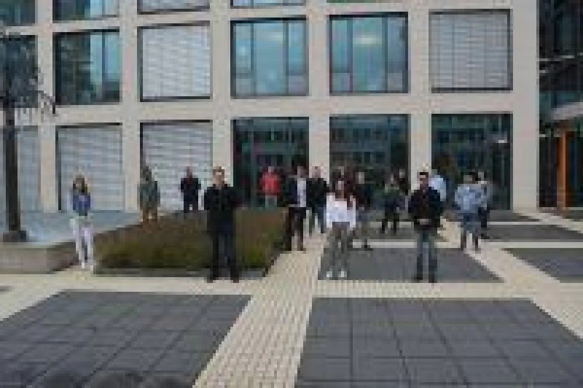 Die Ausbildung startete mit einer Einführungswoche. Wegen Corona wurden die Azubis in 2 Gruppen aufgeteilt. Hier die Gruppe 1