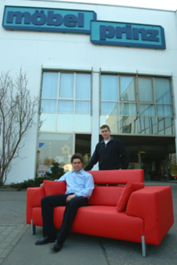 v.l. Berhard und Richard Prinz spenden für guten Zweck