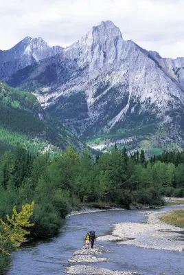 Bild: Trans Canada Touristik TCT: Erlebnis- und Outdoor-Reisen im Yukon & den Rocky Mountains für 2010 jetzt buchbar