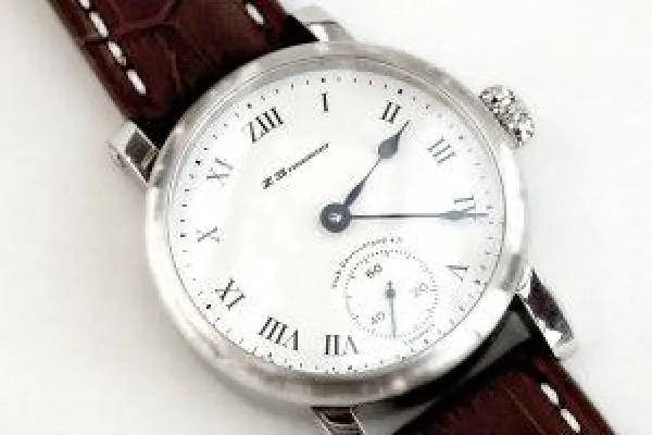 Bild: Maßuhrenspezialist Fischer&Cie. fertigt die offizielle Uhr des BMW Z3 Roadster Club Deutschland e.V.