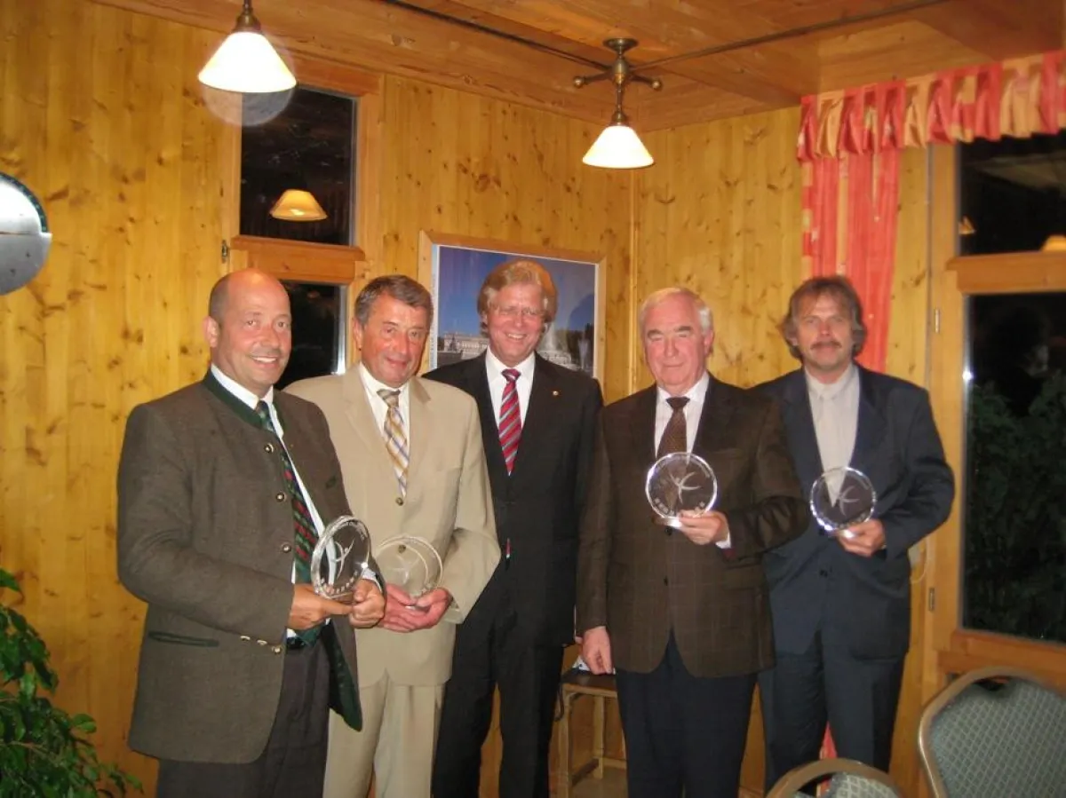 v.l. Hans Hofstetter, Helmut Schatt, Otmar Steßl, Adolf Dinglreiter, Christian Reikowski