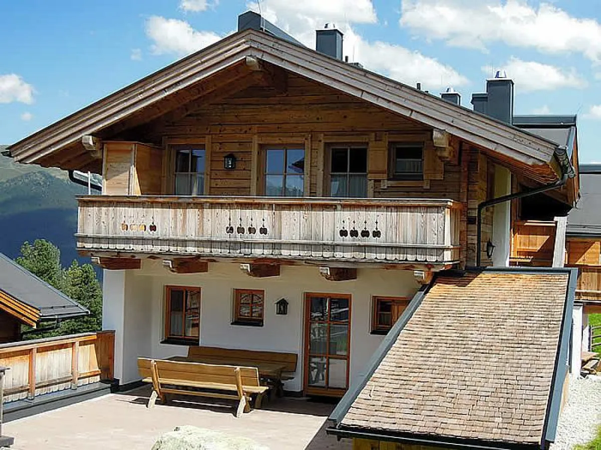 Sommeransicht der Skihütte