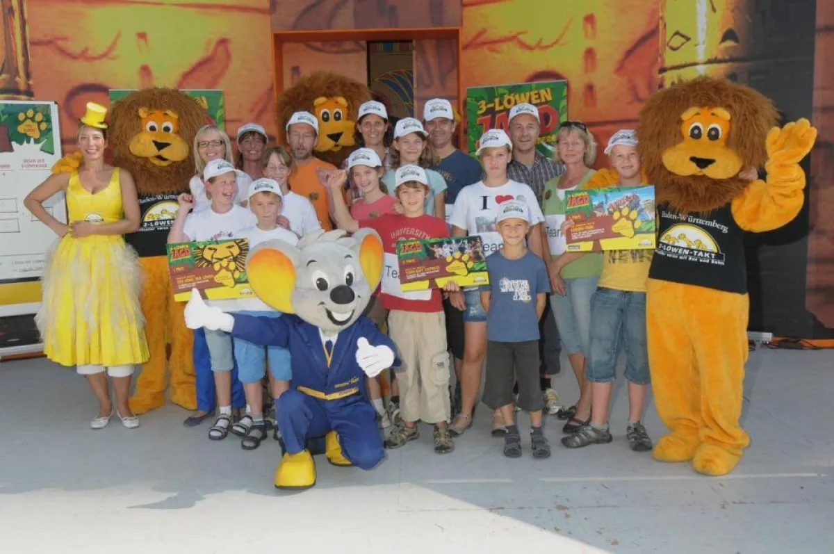 Die Siegermannschaften der 3-LöwenJagd mit Lady Ländle und Sonja Haas Andreas. Copyright NVBW