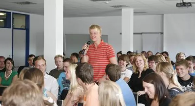 Bild: 20. Jahrgang nimmt Studium an der Berufsakademie Weserbergland auf