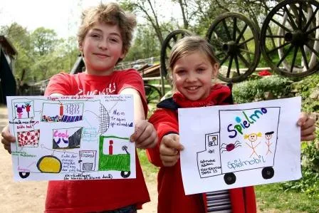 Bild: Musik, Spiele für SOS-Kinderdörfer, Clowns für die Sternschnuppen - ETL unterstützt Kinderhilfsprojekte