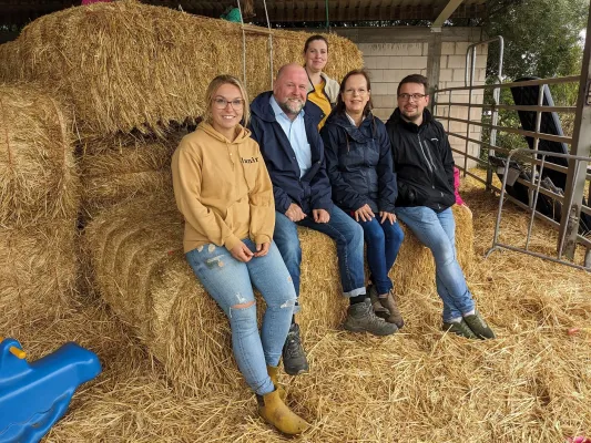 Kosmetikfuchs.de ermöglicht unvergessliche Tage für Bethanien Kinderdorf Schwalmtal auf Bauernhof Bild: Kosmetikfuchs.de ermöglicht unvergessliche Tage für Bethanien Kinderdorf Schwalmtal auf Bauernhof