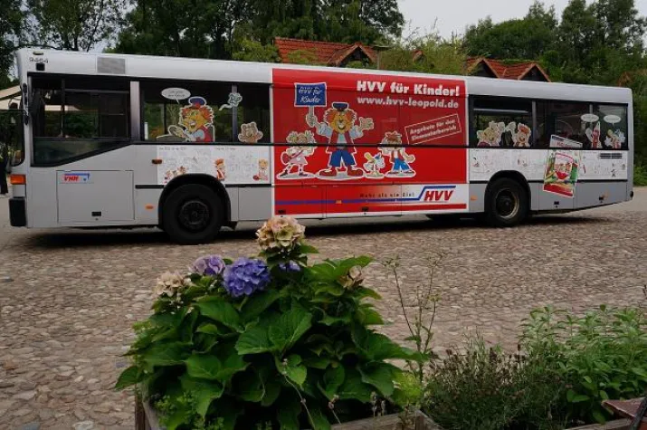 Bild: Kleine Umwelt-Experten erobern HVV-Bus