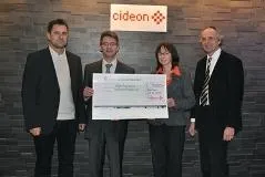 CIDEON AG spendet 10.000 Euro an Verein Helfende Hände in München Bild: CIDEON AG spendet 10.000 Euro an Verein Helfende Hände in München