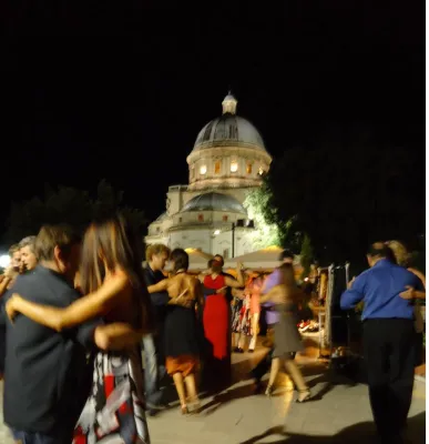 Bild: Rogaia Tangoreisen, Sommer 2013, Tangokurs mit Joseba & Bakartxo, Tango und entspannter Urlaub in Italien