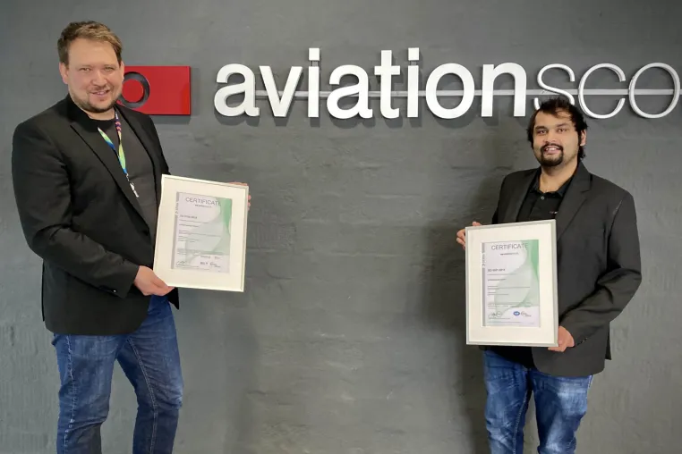 Bild: DEKRA Certification GmbH bestätigt Aviationscouts die Zertifizierung nach EN 9100:2018 und ISO 9001:2015