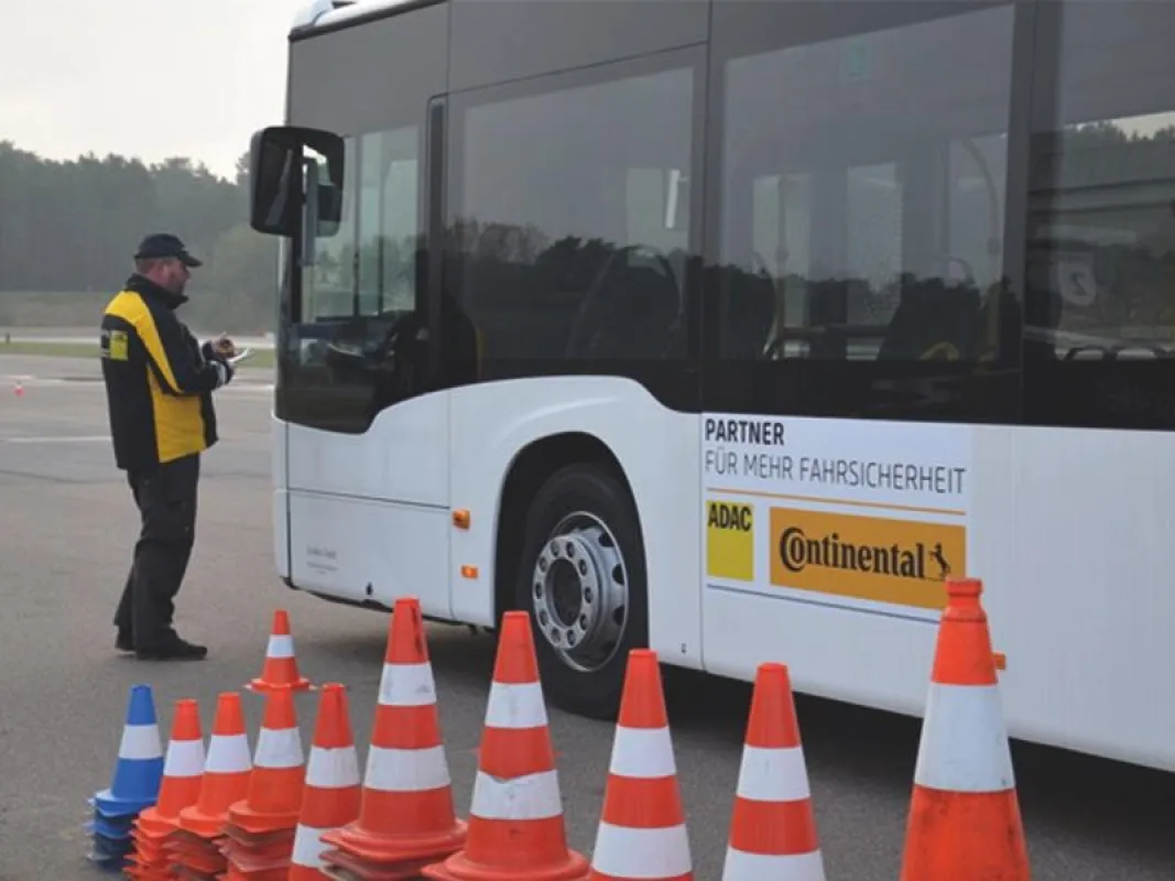 Im ADAC Fahrsicherheitszentrum in Linthe wird der beste Busfahrer gesucht, Kredit: Sascha Böhnke