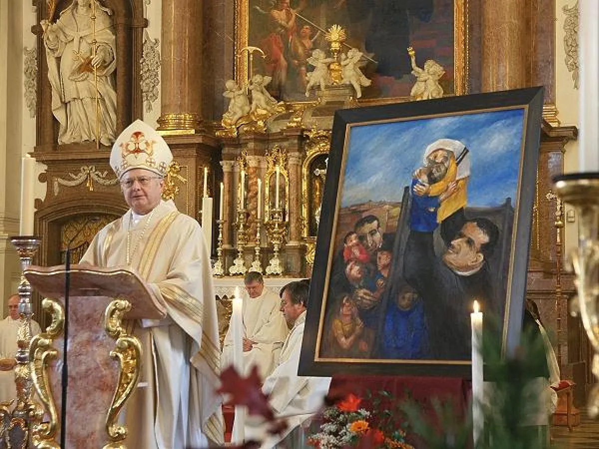 Der Vorsitzende der Deutschen Bischofskonferenz bei der Don-Bosco-Festpredigt 2009 in der Benediktbeurer Basilika St. Benedikt. Rechts das neue Don-Bosco-Bild von Sieger Köder. Foto: Hermann Kuhn.