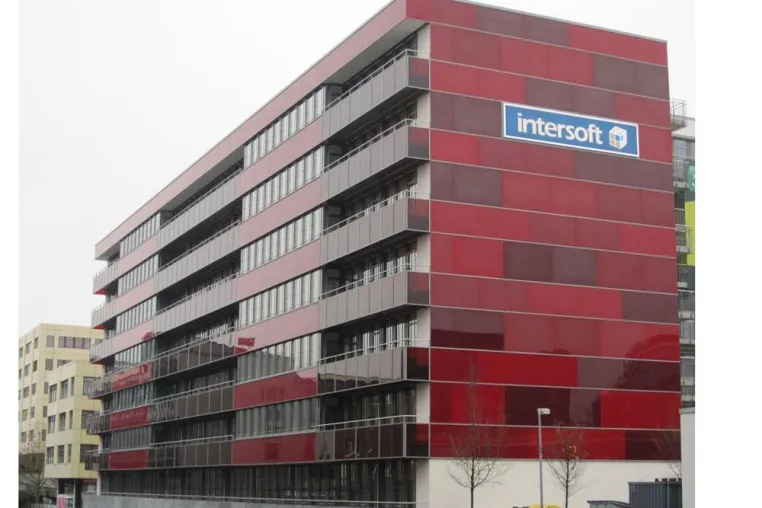 Bild: intersoft: Umzug und neues Logo