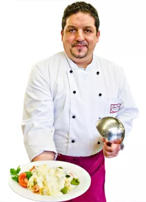 Bild: Schnitzel nach Wiener Art mit Kartoffelsalat: wenn es um's Essen geht haben ‘Alt & Jung’ doch Gemeinsamkeiten