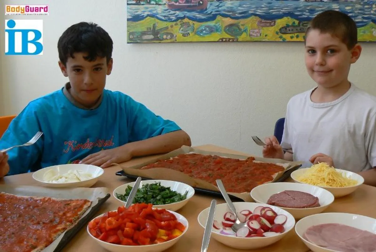 In den Flexiblen Hilfen (Mainz/Boppstraße 26a) lernen die Kinder, dass gesundes Essen richtig prima schmeckt!
