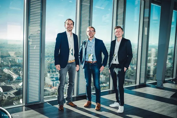 Künstliche Intelligenz trifft auf Lederhose Bild: Künstliche Intelligenz trifft auf Lederhose