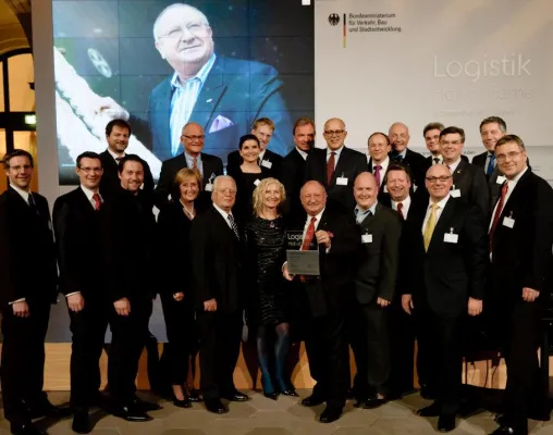 Bild: Gala-Empfang zu Ehren Detthold Adens im Bundesverkehrsministerium