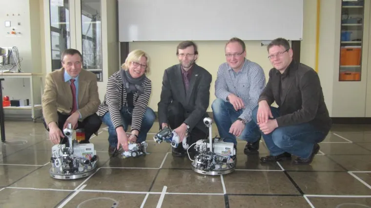 Bild: Kooperationsvertrag mit den Berufsbildenden Schulen Goslar-Bassgeige/Seesen