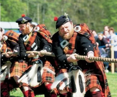 Bild: Schottland: Wenn es um Ihre Gruppenreise geht – wir ziehen an einem Strang