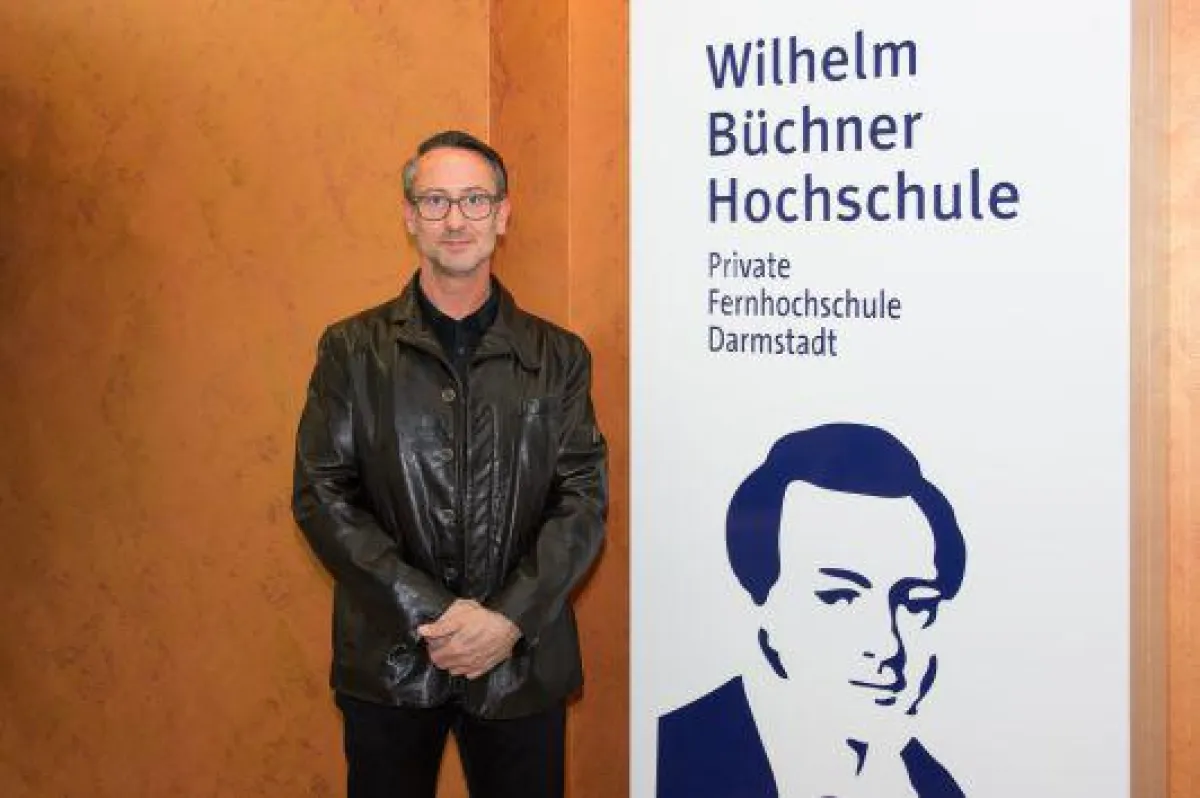 Stefan Hebling erhält den Karl-Golschmidt-Preis 2017. Quelle Wilhelm Büchner Hochschule