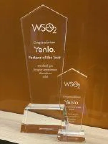 Bild: WSO2 zeichnet Integrationsspezialist Yenlo mit Partner of the Year Award 2019 aus