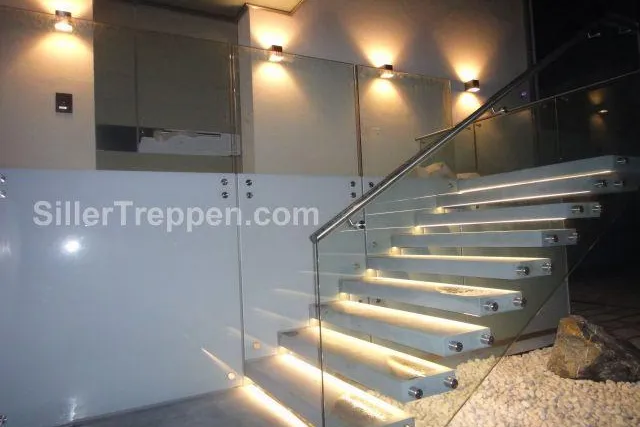 Bild: Designtreppen Innovation “High-Tech-Beton” Treppe von Siller
