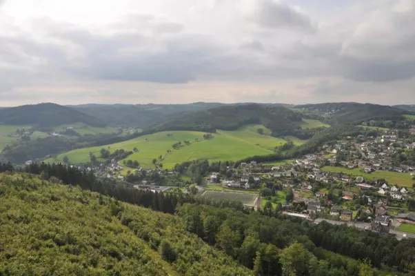 Bild: Drei Wanderregionen, ein Weg: Vom Lennetal hinein ins Siegerland