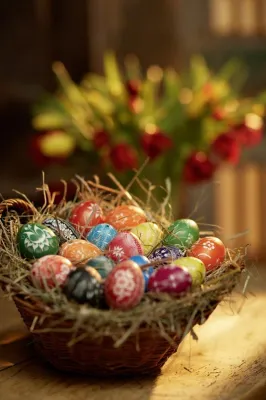 Bild: Kostbare Trachten, geheimnisvolles Handwerk und lebendiges Osterfest im Spreewald