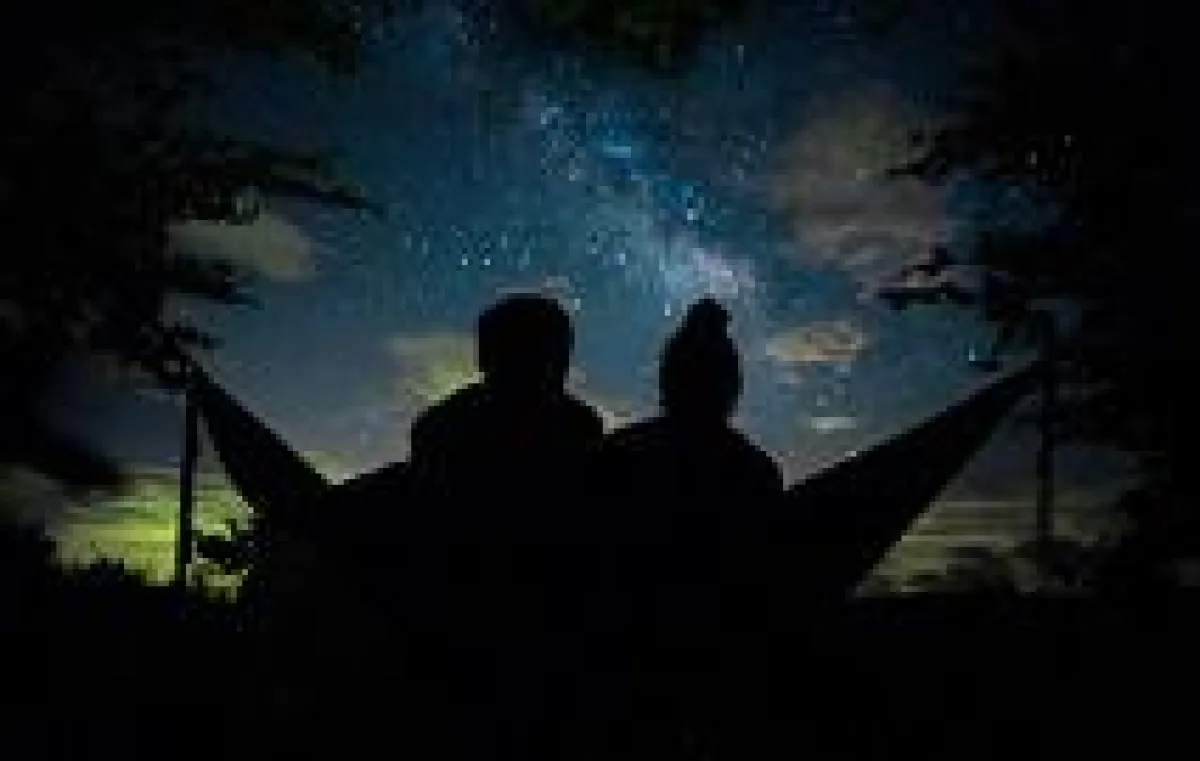 North Carolina_People in Hammock_(c)VisitNC