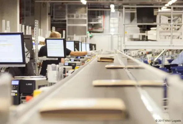 Bild: Intelligent gesteuerte Bücher, Spiele und mehr: KNV Logistik setzt auf Logistik-IT der inconso AG