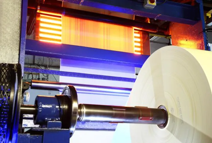 Bild: Infrarot-Strahler verdoppeln die Produktionsgeschwindigkeit