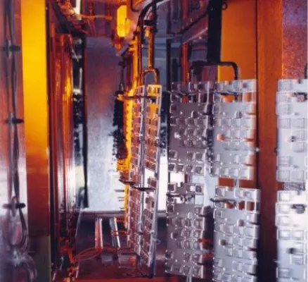 Bild: Farbe auf Kunststoff trocknet schneller mit Infrarot-Strahlern