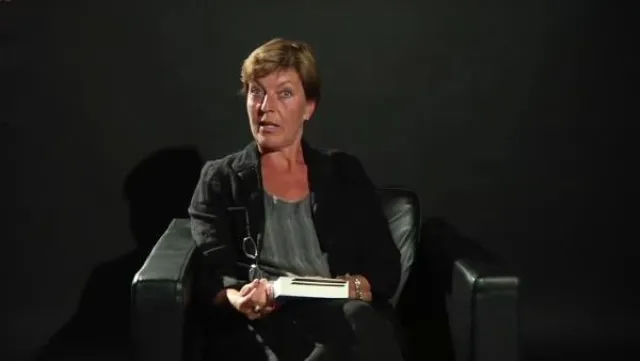 Bild: Bestseller-Autorin Dora Heldt bei erlesen.TV