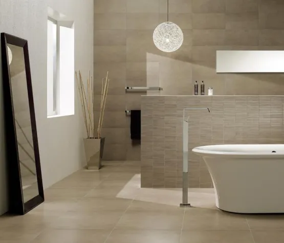 Bild: SPANNDECKEN: Wenn das ganze Bad zum Highlight wird