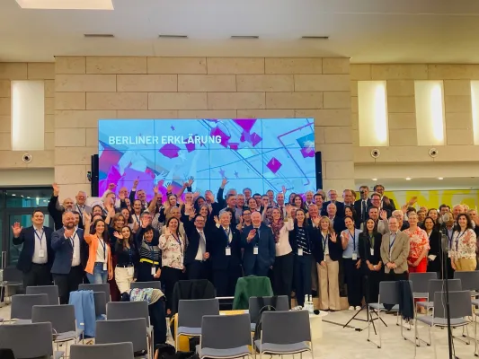 Bild: Berliner Erklärung: Deutsche Auslandsschulen so wertvoll wie nie